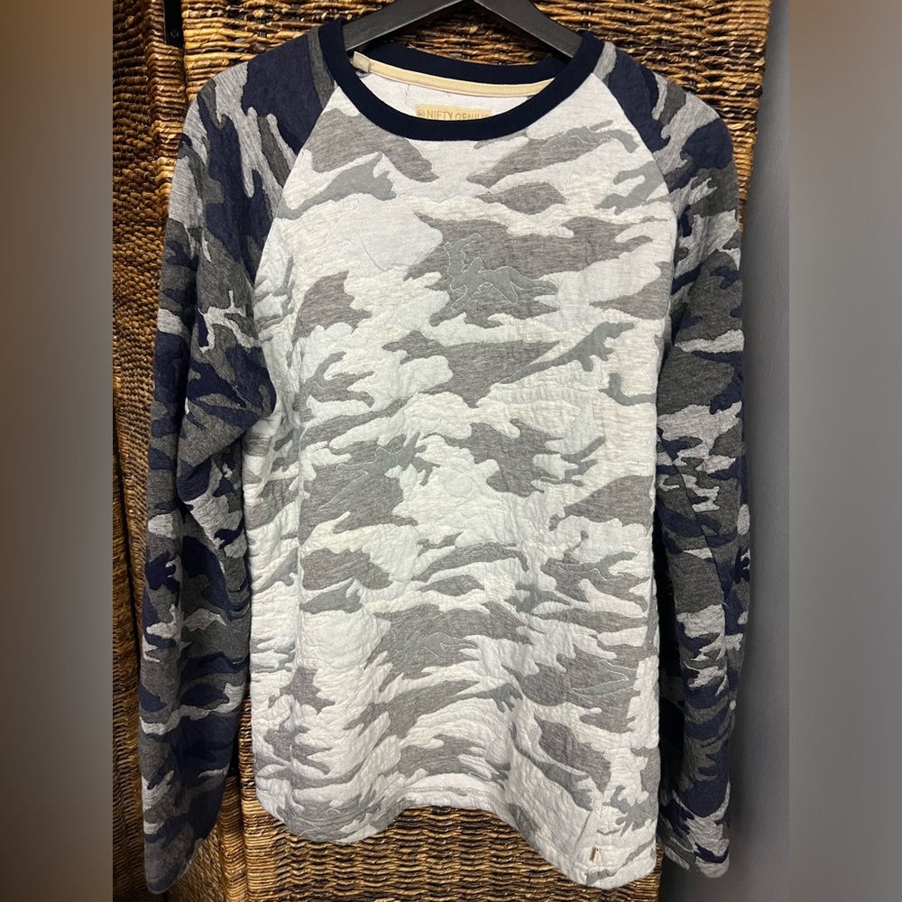 Nifty Genius - Mens Size: Large, Camo, Quilt Embroidered Outline,‎ Pre-Owned